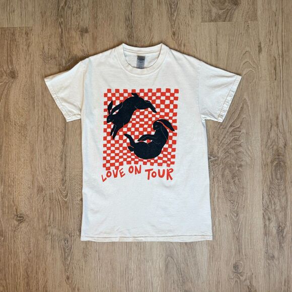 Gildan Harry Styles Love On Tour 2021 White Small Graphic Tee with Bunnies - Picture 1 of 5